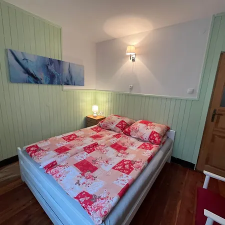 A&r Brzozowa 5 Holiday home *