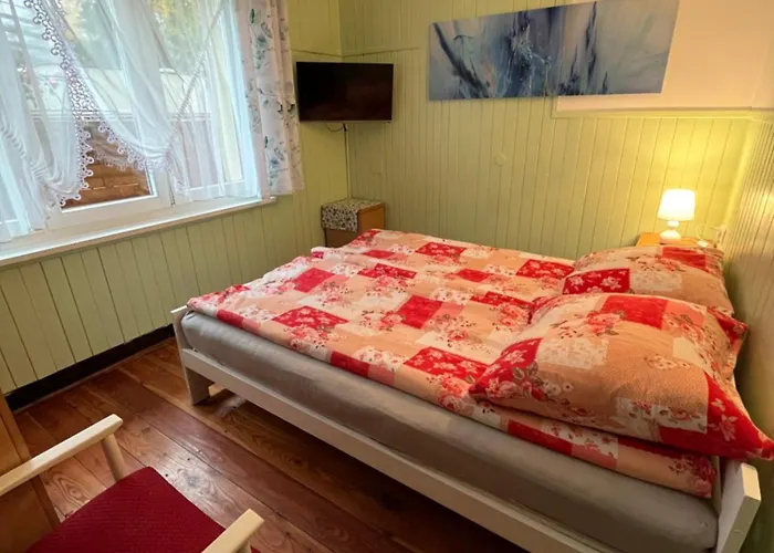 A&r Brzozowa 5 Дом отдыха Ровы